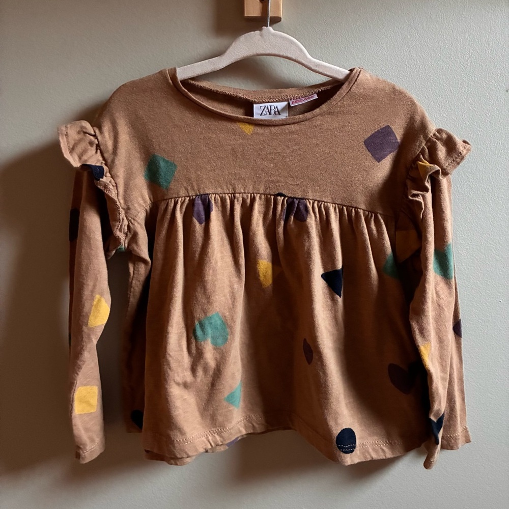 Zara Brown Long-Sleeve Ruffle Top with Multicolor Shapes 12-18m